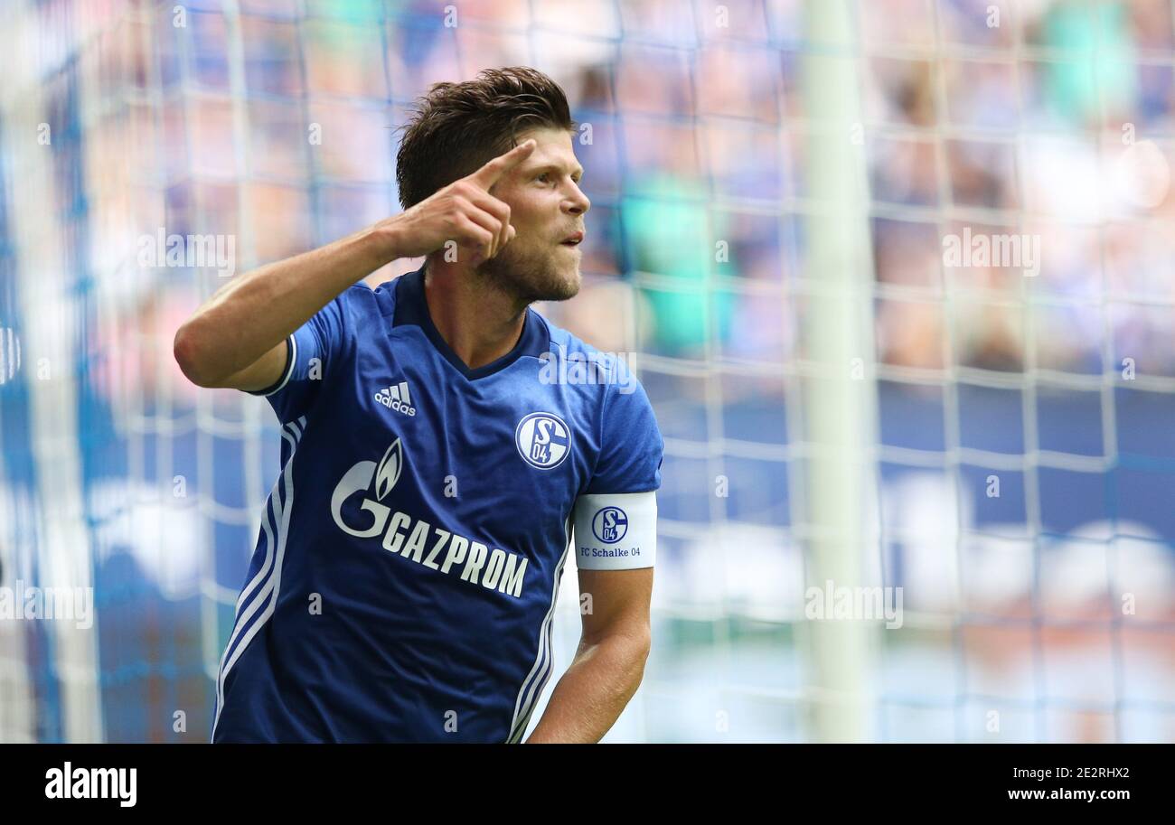 firo: 14.08.2016 Fuvuball, Saison 2016/2017 1. Bundesliga: Testspiel FC Schalke 04 - Bilbao Klaas-Jan Huntelaar Torjubel auf 2.0 Stockfoto