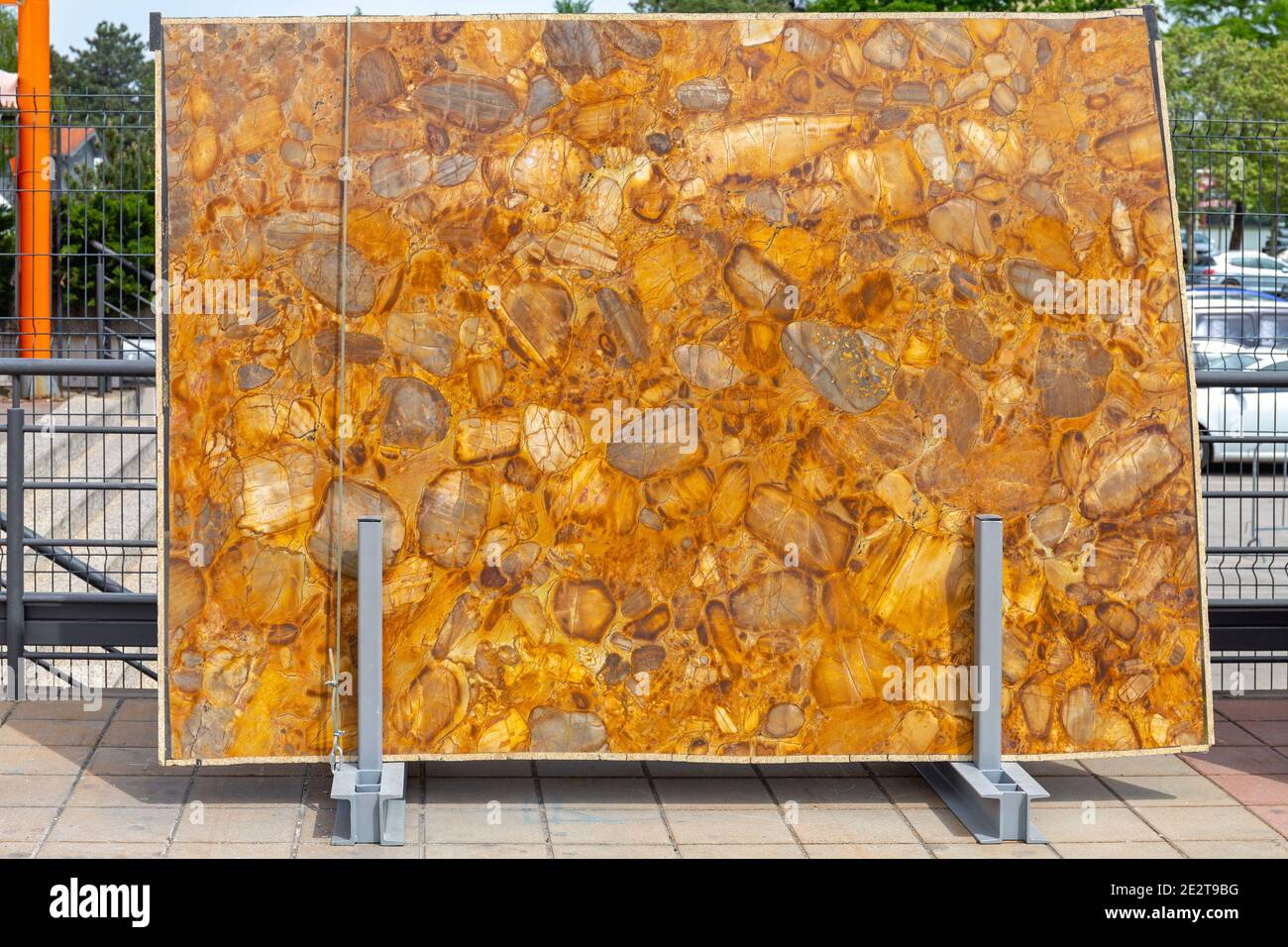 Platte aus gelbem italienischem Marmor Stein Baumaterial Stockfoto