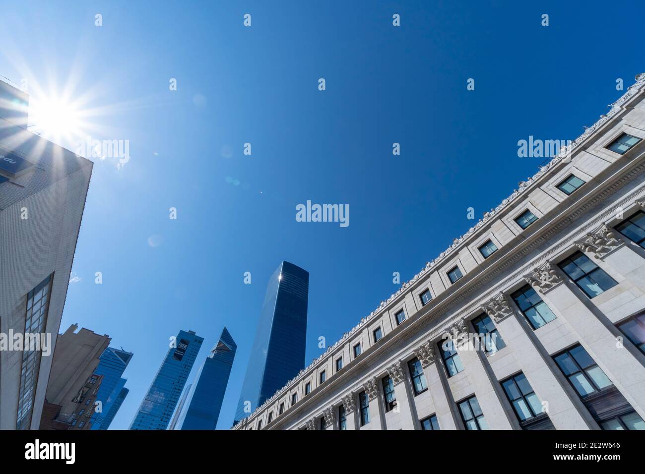 Hochhäuser stehen in den Hudson Yards, die in NYC entwickelt werden. Stockfoto