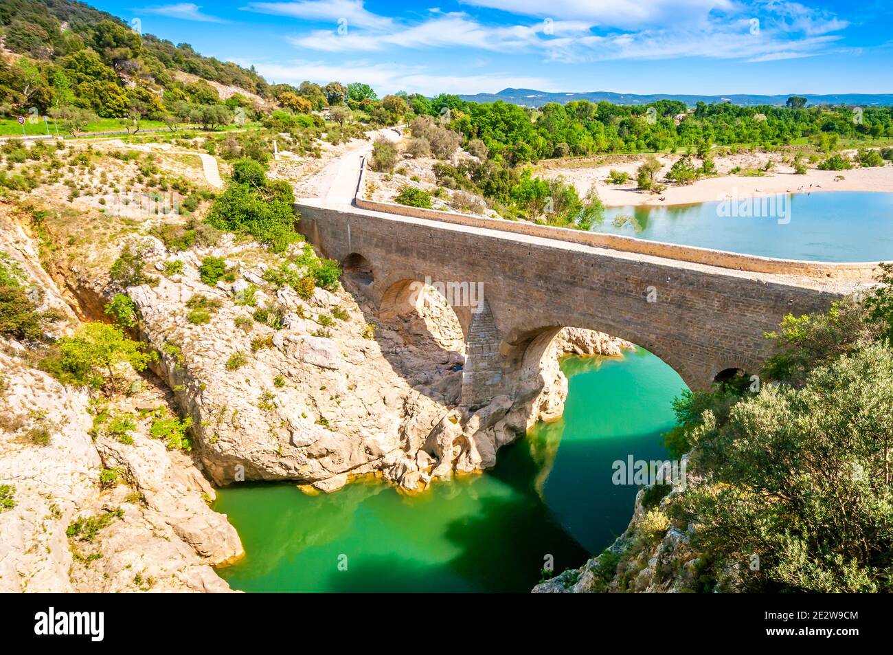 Pont du Diable über dem Fluss Herault, bei Saint Jean de Fos, in