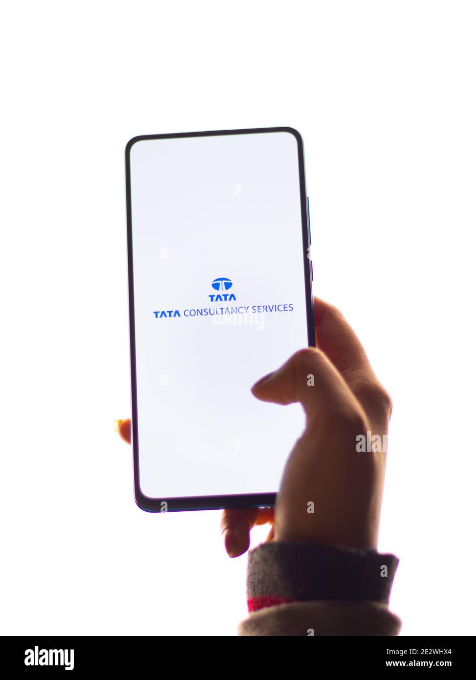 Assam, indien - 15. Januar 2020 : Tata Consultancy Services Logo auf Telefon-Bildschirm Stock Bild. Stockfoto