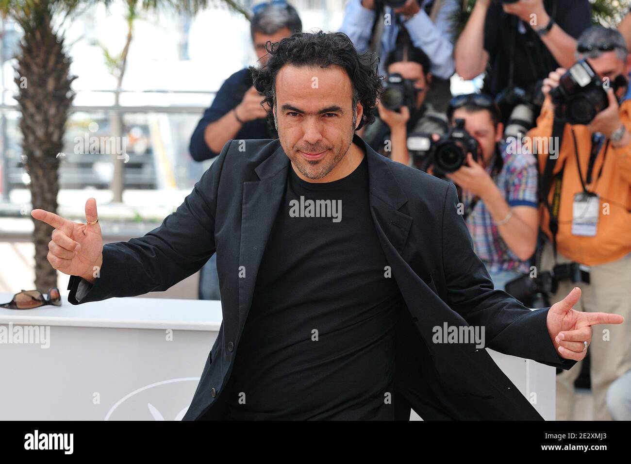 Regisseur Alejandro Gonzalez Inarritu bei der Fotozelle für seinen Film "der Biutiful", im Palais des Festivals während der 63. Filmfestspiele von Cannes in Cannes, Südfrankreich am 17. Mai 2010. Foto von Nicolas Genin/ABACAPRESS.COM Stockfoto