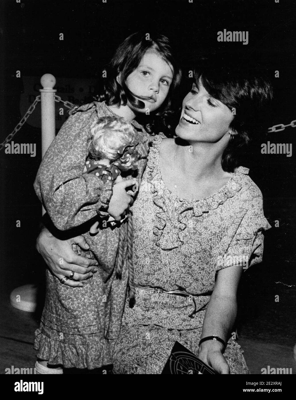 Susan St James mit ihrer Tochter Sunshine Lucas Quelle: Ralph Dominguez/MediaPunch Stockfoto