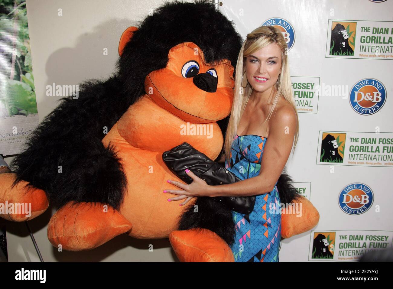 Sozialite Tinsley Mortimer nimmt am Celebrity Skee Ball Tournament Teil, um dem Dian Fossey Gorilla Fund International bei Dave & Busters am Times Square, New York, NY, am 9. Juni 2010 zu nützen. Foto von Charles Guerin/ABACAPRESS.COM Stockfoto