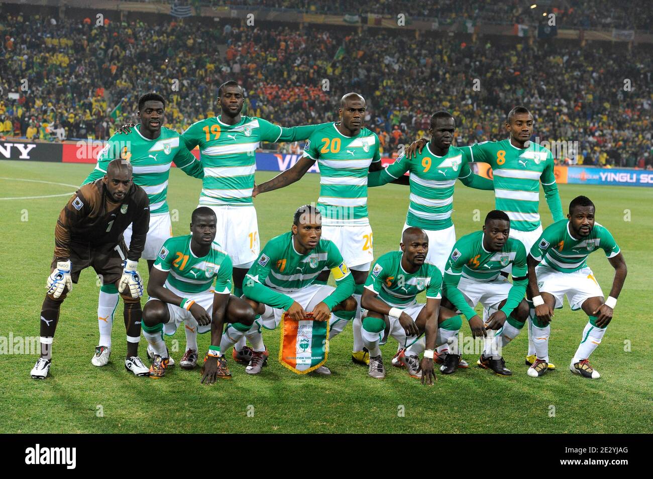 Das Team von Elfenbein Küste während der FIFA Fußball-Weltmeisterschaft Südafrika 2010, Gruppe G, Brasilien gegen Elfenbeinküste im Fußballstadion Soccer City in Johannesburg, Südafrika am 20. Juni 2010. Brasilien gewann 3:1. Foto von Henri Szwarc/ABACAPRESS.COM Stockfoto