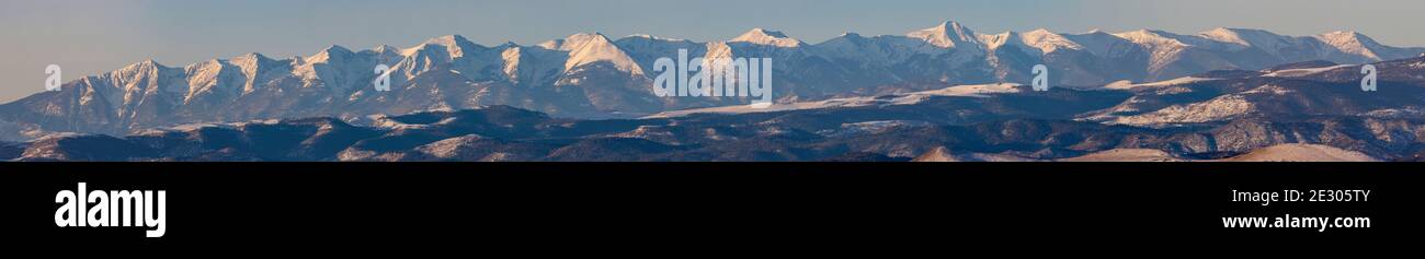 Alpenglow bei Sonnenaufgang auf dem Sangre de Cristo Gebirge Stockfoto