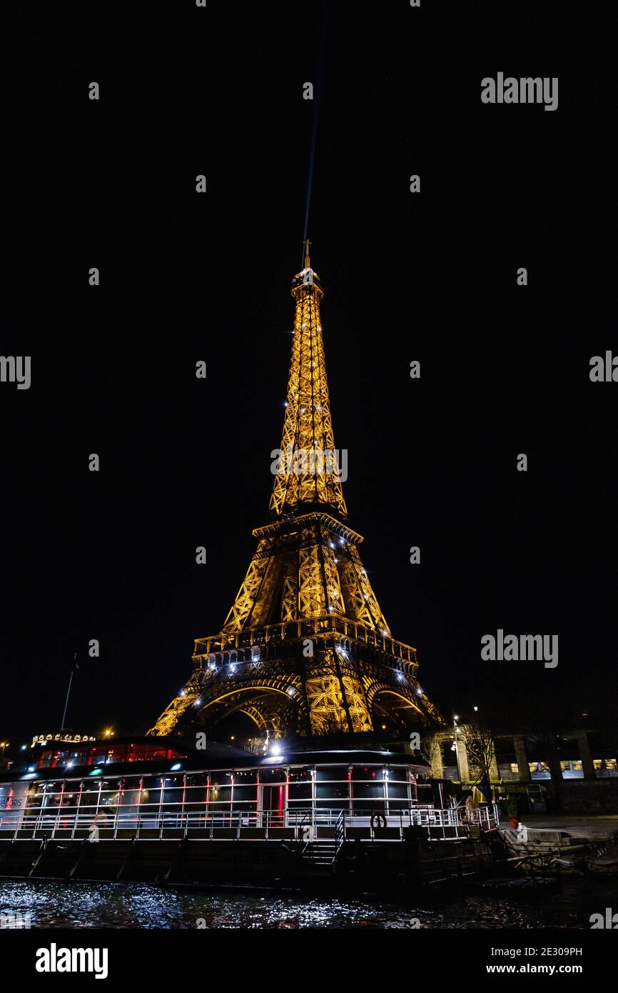 Ein Blick auf den Eiffelturm in Paris, Frankreich Stockfoto