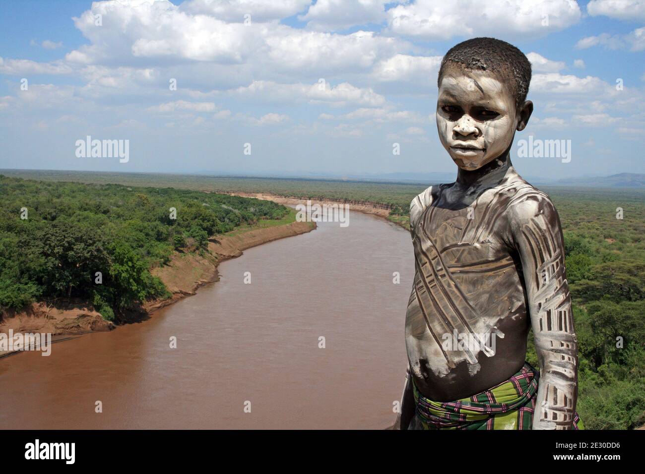 Karo Tribe Boy, Omo River Valley Äthiopien Stockfoto