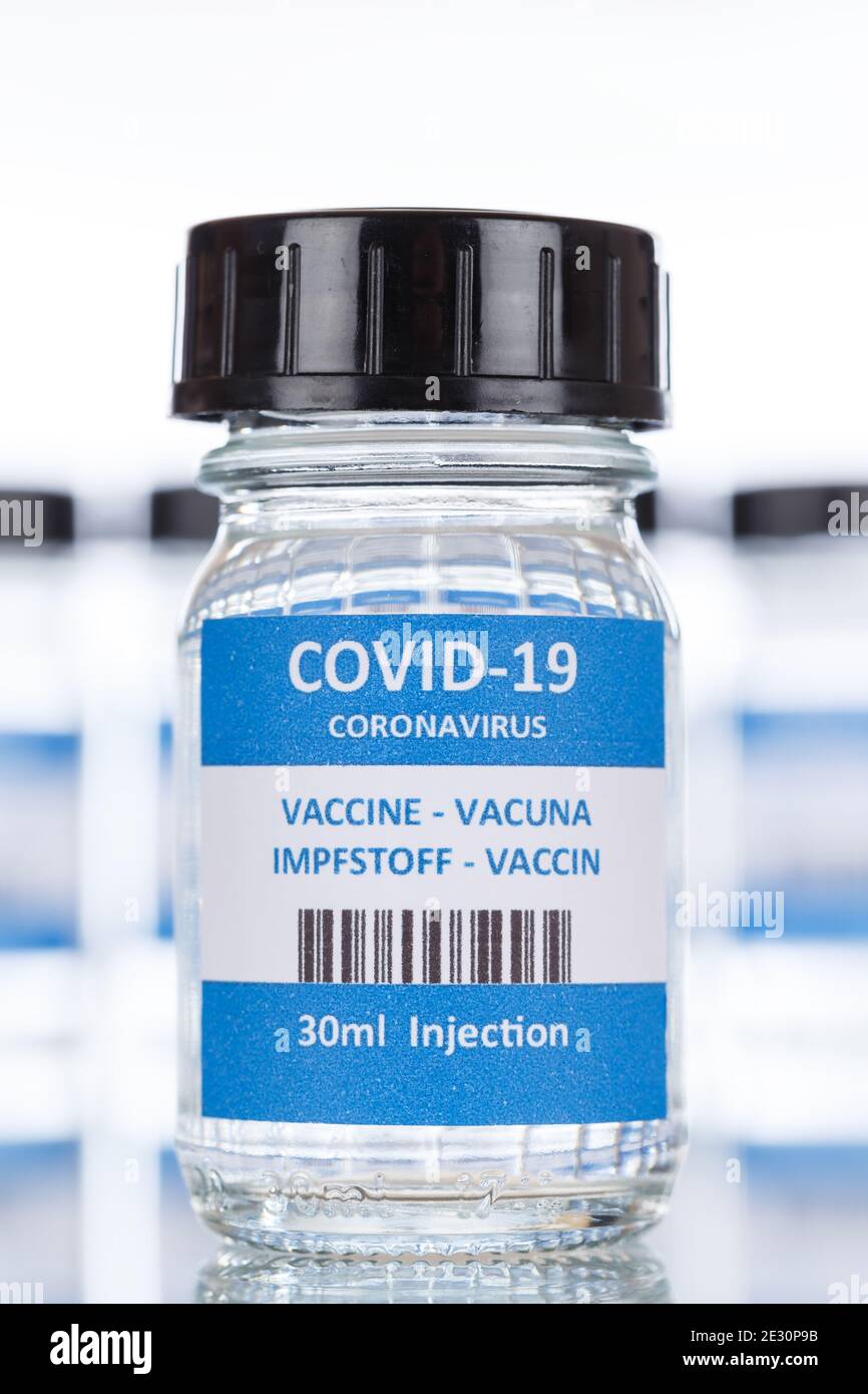 Coronavirus-Impfstoffflasche Corona Virus COVID-19 Covid-Impfstoffe – Hochformat Flaschen Stockfoto