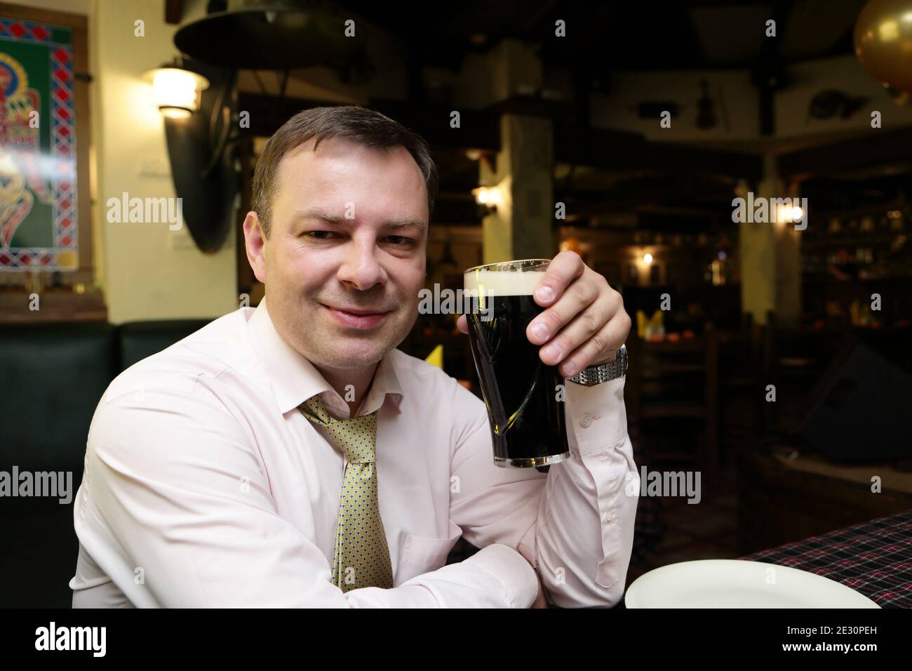 Beer Man Black And White Stockfotos Und Bilder Kaufen Alamy