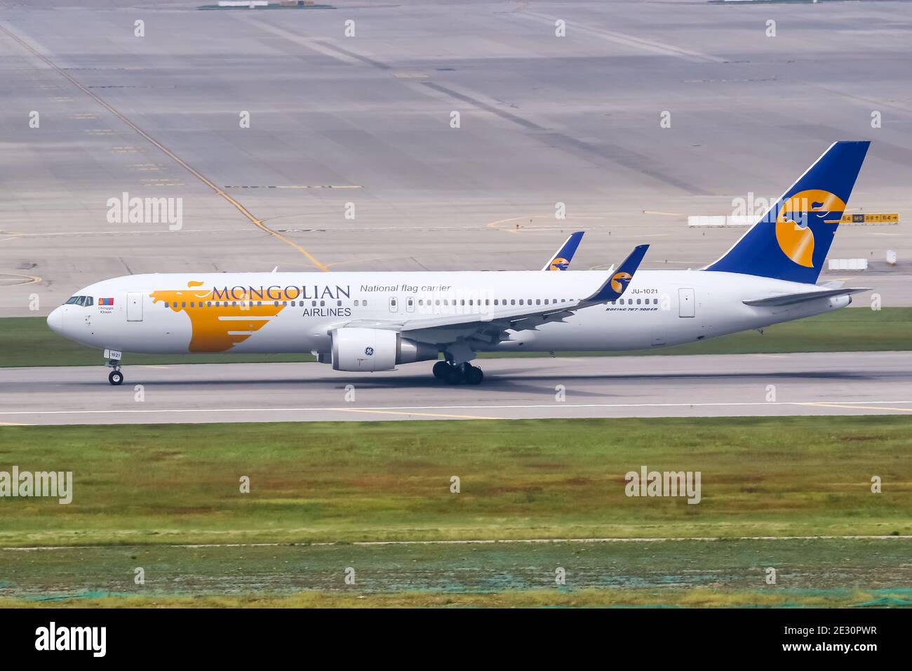 Incheon, Südkorea - 24. Mai 2016: Boeing 767-300ER von Mongolian Airlines auf dem Seoul Incheon Airport (ICN) in Südkorea. Stockfoto