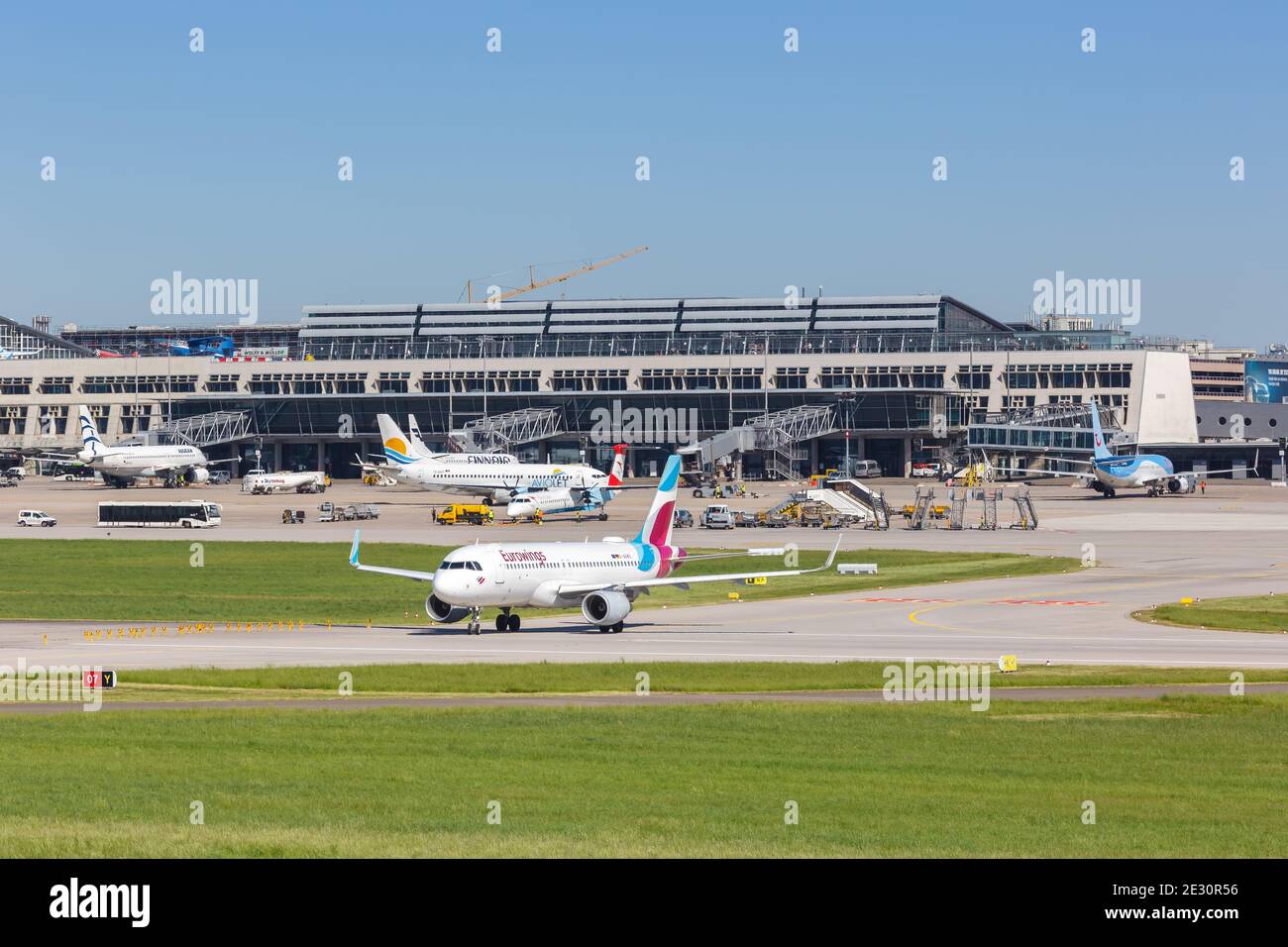 Stuttgart, 8. Mai 2018: Flugzeuge am Flughafen Stuttgart (STR) in Deutschland. Stockfoto