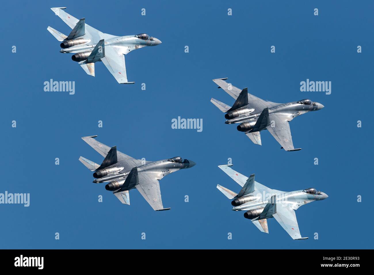 Moskau Russland Schukowski Flugplatz, 31. August 2019: Kunstflug Su-35 Aqua-lounge Demonstration Flug der International Aerospace salon MAKS-2019. Stockfoto