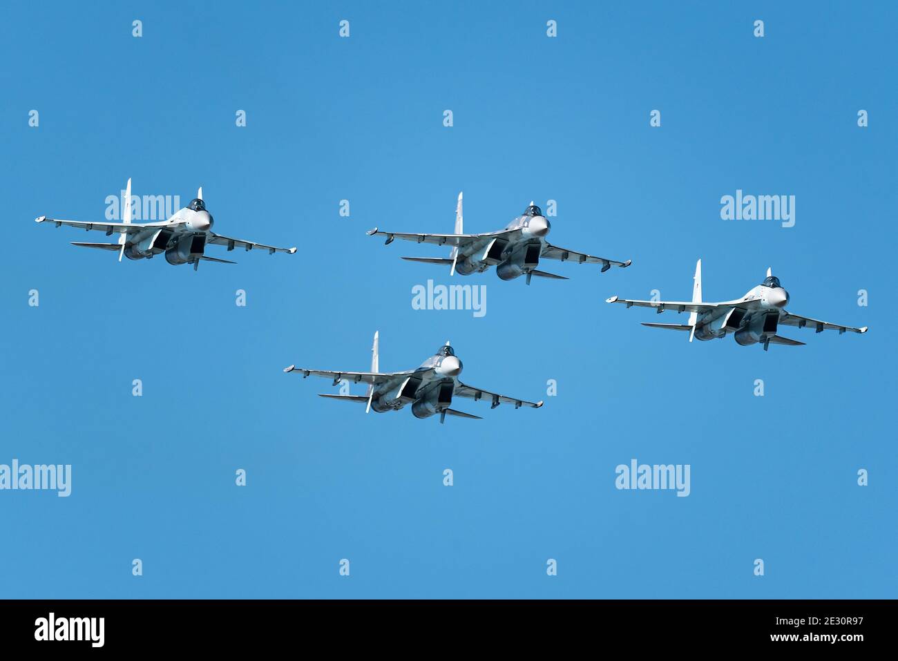 Moskau Russland Schukowski Flugplatz, 31. August 2019: Kunstflug Su-35 Aqua-lounge Demonstration Flug der International Aerospace salon MAKS-2019. Stockfoto