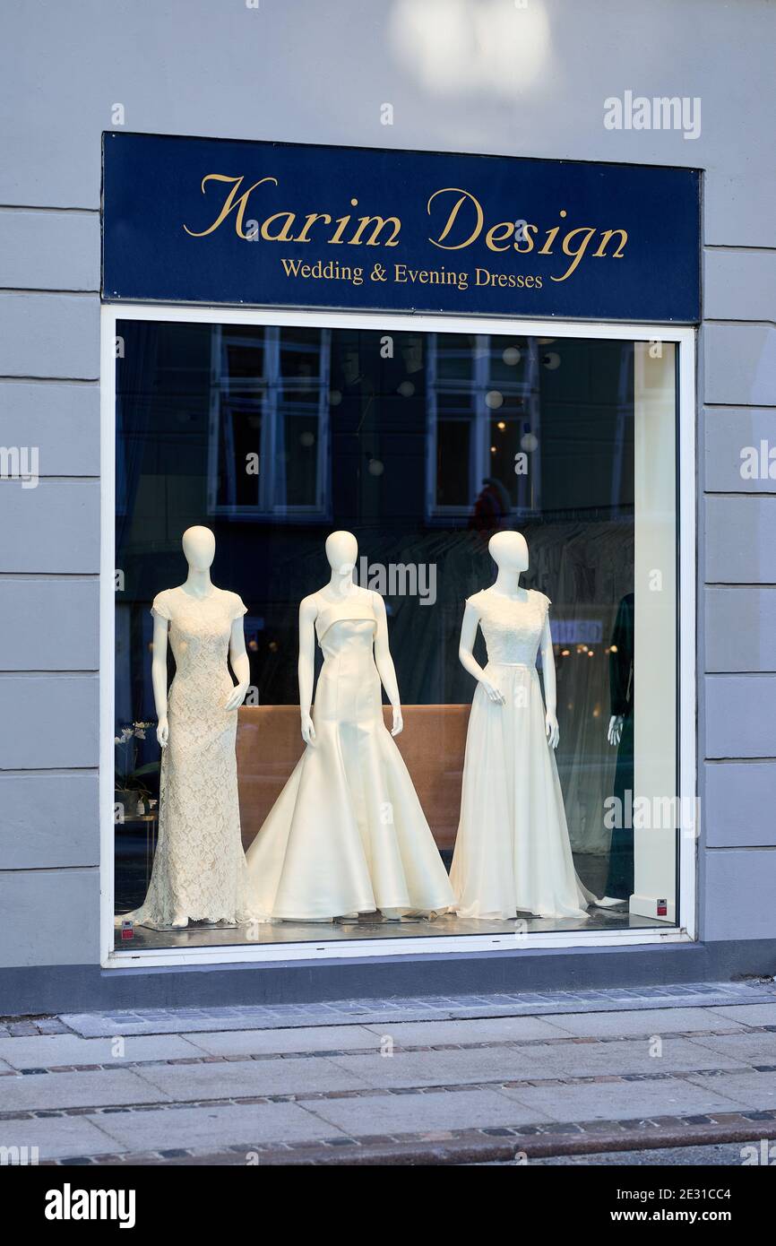 Geschäft für Hochzeit und Abendkleid (Karim Design, Hochzeit & Abendkleider); Kopenhagen, Dänemark Stockfoto