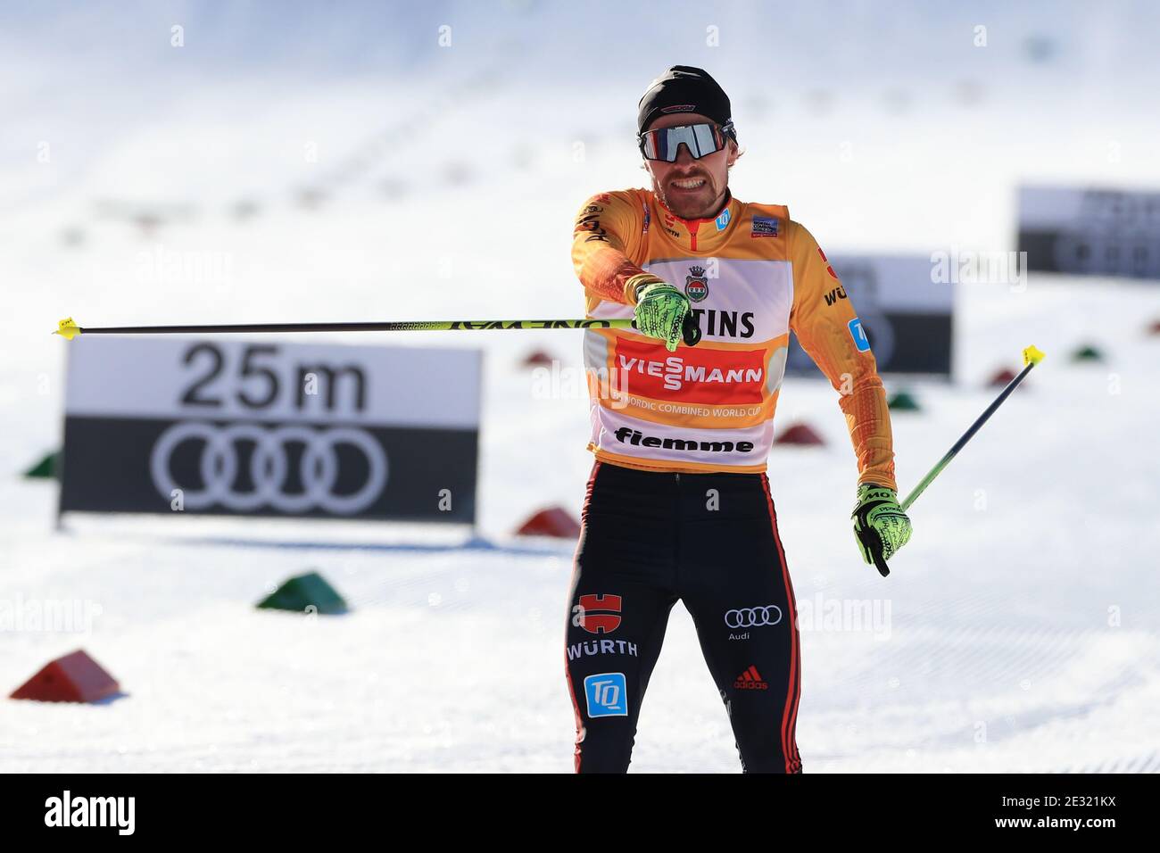 Val Di Fiemme, Trentino, Italien. 16. Januar 2021; Val Di Fiemme, Predazzo, Trentino, Italien; International Ski Federation Nordic Combined Team Sprint World Cup, Fabian Riessle (GER) im Ziel Credit: Action Plus Sports Images/Alamy Live News Stockfoto