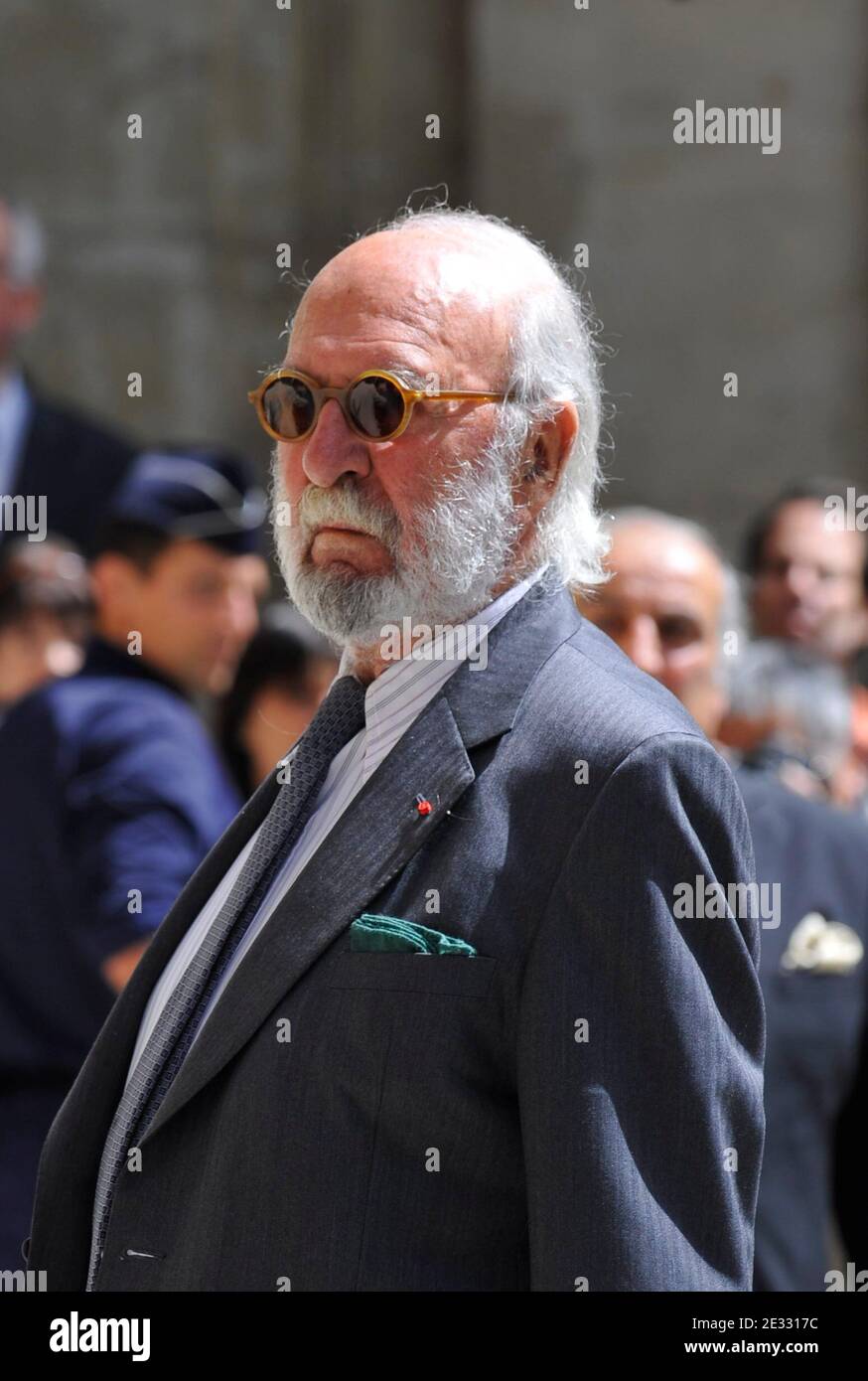 Jean-Pierre Marielle assiste aux funerailles de Bruno Cremer a l'eglise Saint-Thomas d'Aquin a Paris, France le 13 Aout 2010. Foto von ABACAPRESS.COM Stockfoto