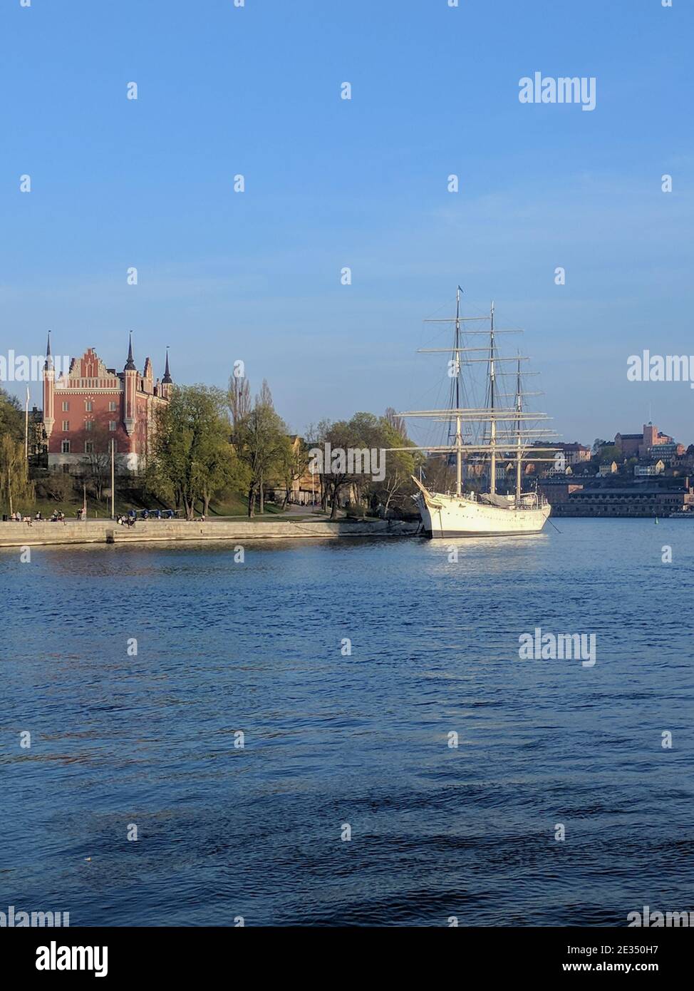 Schweden, Stockholm - April 26 2019: Der Blick auf AF Chapman und Admiralty House am Westufer der Insel Skeppsholmen am 26 2019. April in Stock Stockfoto