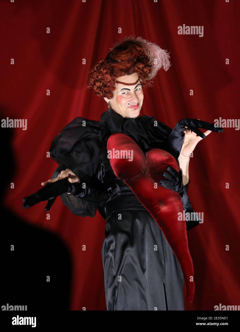 Alice Im Wunderland Jahr Stockfotos Und Bilder Kaufen Alamy