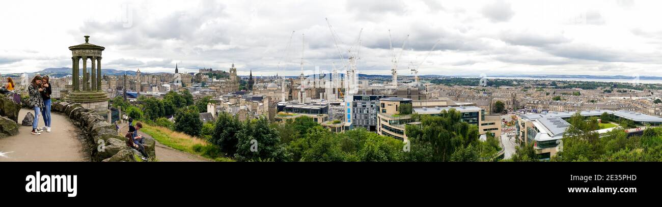 Blick vom Calton Hill über die Altstadt von Edinburgh Stockfoto