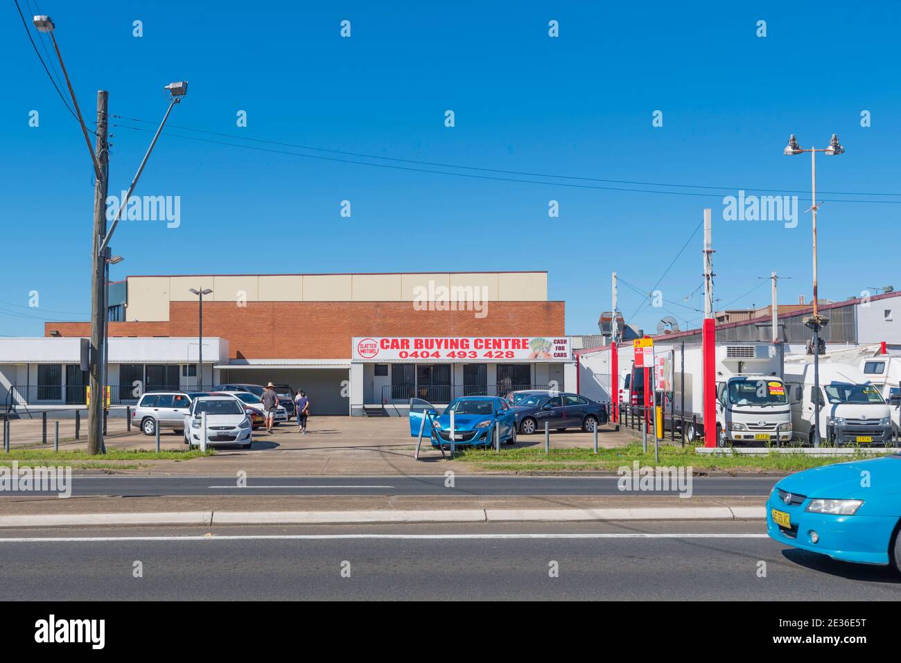 Ein kleiner, unabhängiger Gebrauchtwagenhändler an der Parramatta Road im Westen von Sydney, Australien Stockfoto