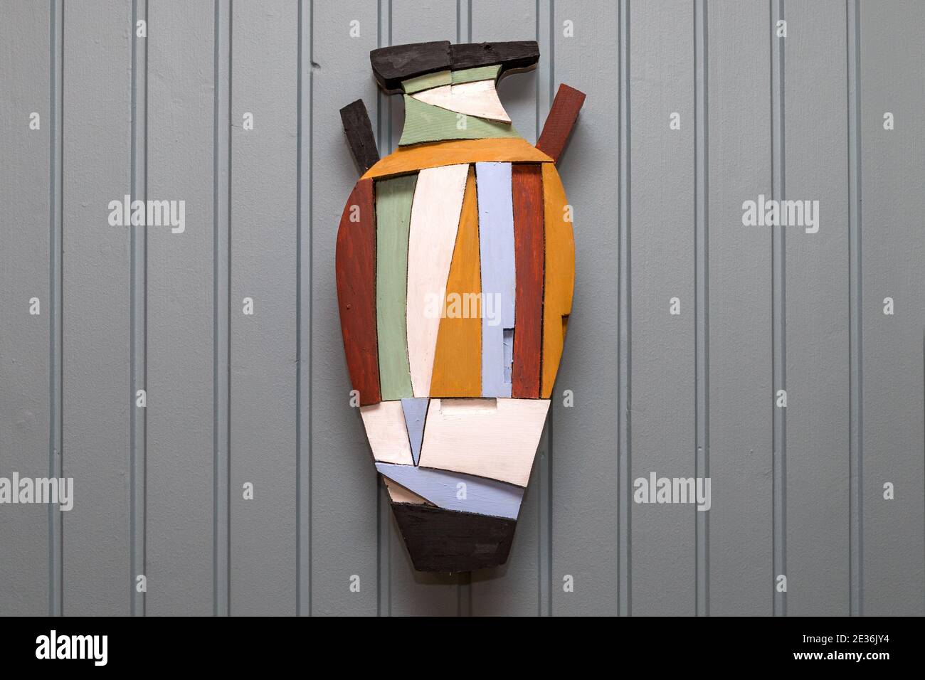 Biblische christliche Szenen aus Holz, Christianskirkjan, Christians Kirche, Klaksvik Stadt, Bordoy Insel, Färöer Inseln Stockfoto