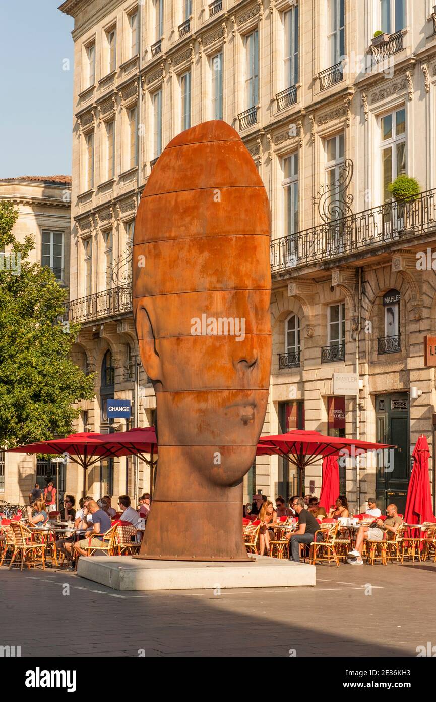 Die Skulptur 'Sanna' von Jaume Plensa, gegeben Bordeaux, Frankreich, von einem Sponsor. Stockfoto