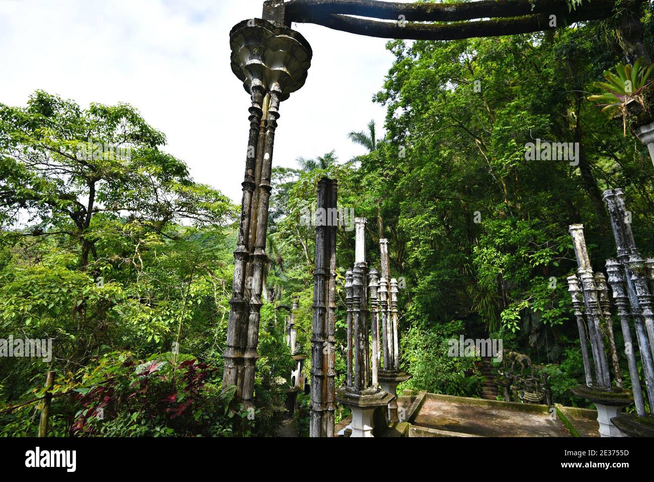 Panoramablick auf die Pools, Las Pozas ein surrealistischer Garten (Jardín surrealista) im subtropischen Regenwald der Sierra Madre Berge, Mexiko. Stockfoto