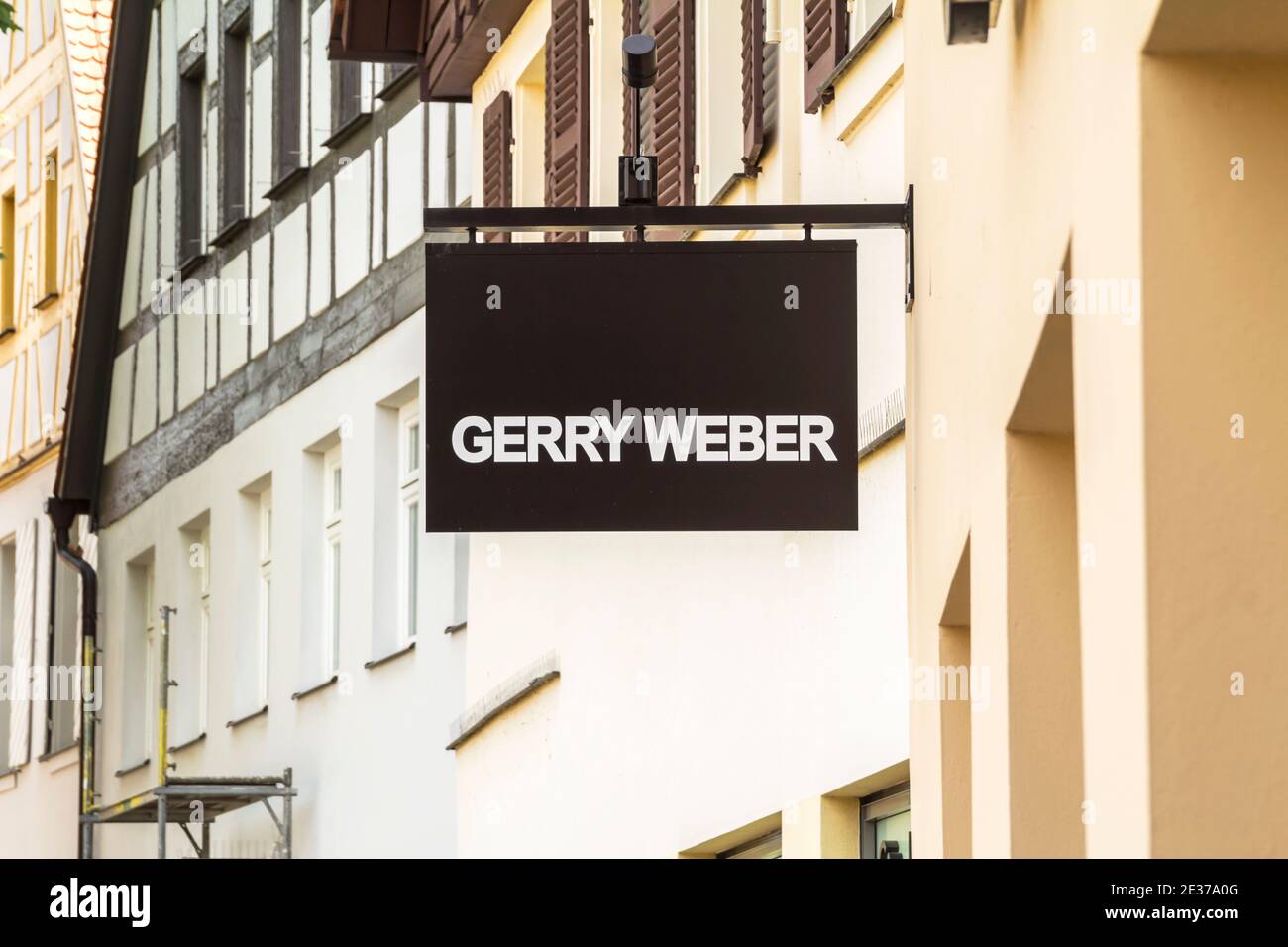 Schwabach, Deutschland : Laden des Bekleidungsunternehmens 'Gerry Weber', Gerry  Weber betreibt über 1,000 eigene Geschäfte mit den Marken Taifun, SAMOON  und HALLHUBER Stockfotografie - Alamy