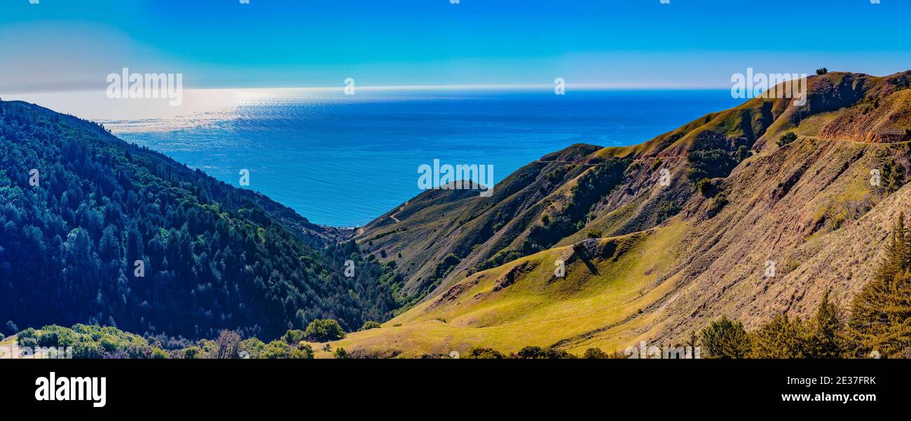 Big Sur, Kalifornien, 16. Februar 2018: Blick auf den Pazifik und die Pazifikküste Highway von Los Padres National Forest Nacimiento-Fergusson Road Stockfoto