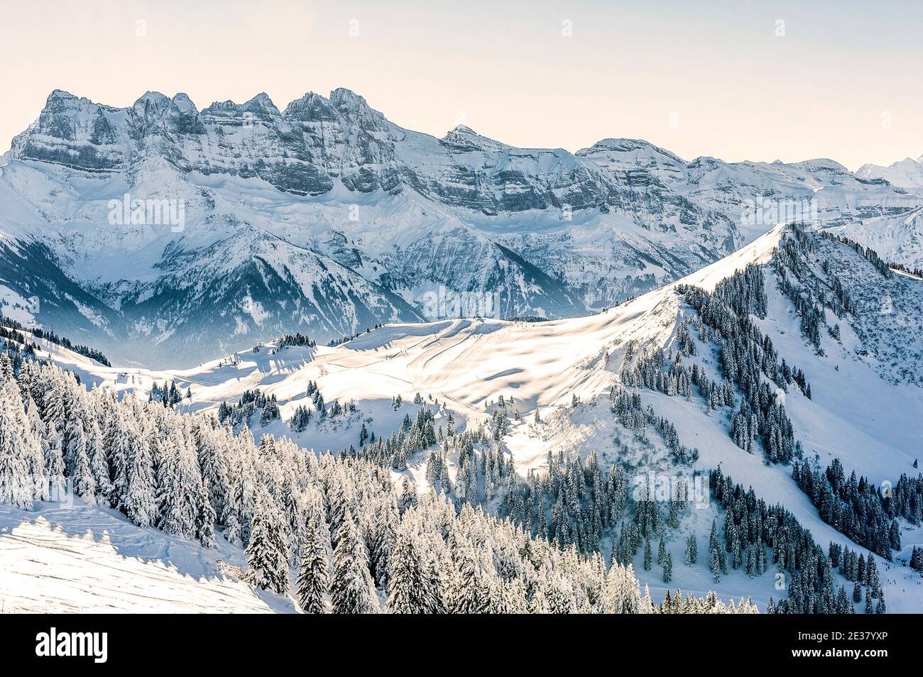 Die Dents du Midi bei Châtel Stockfoto