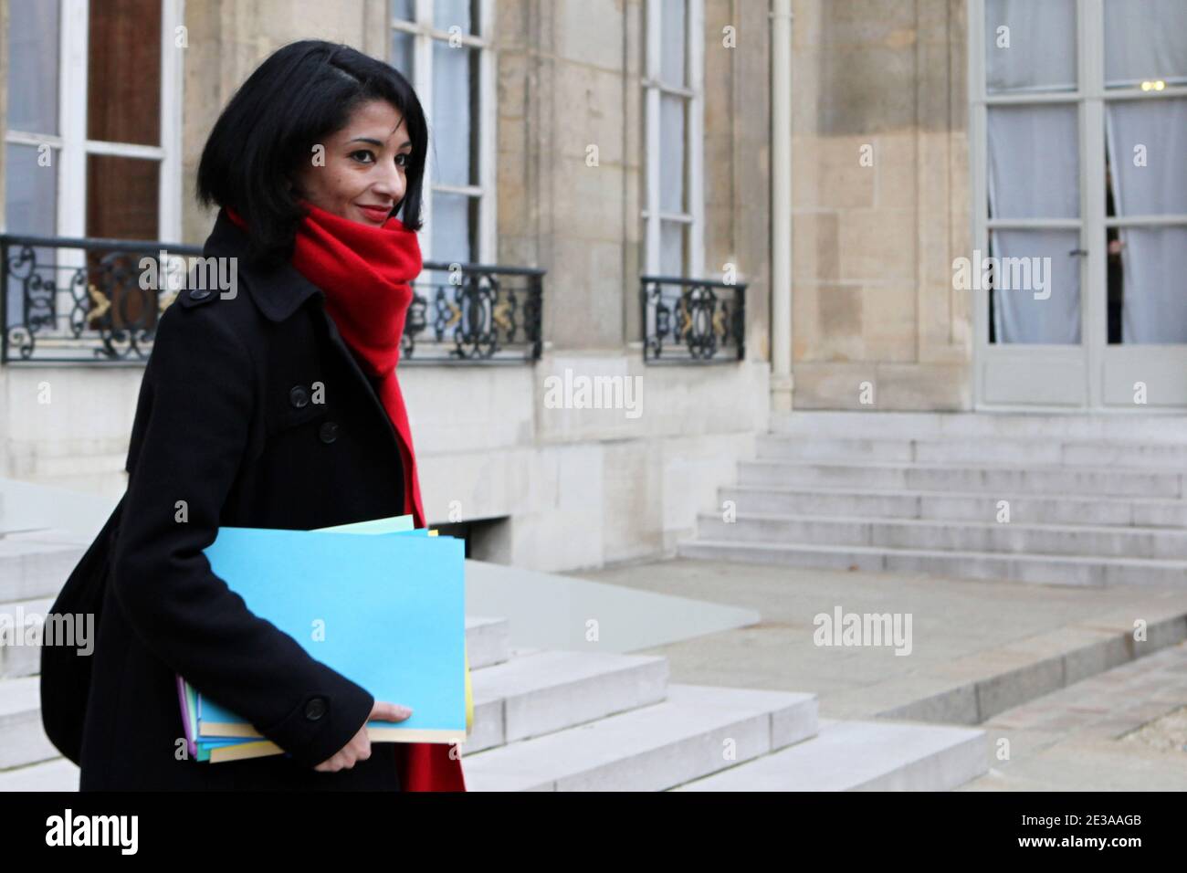 Die neu ernannte französische Juniorministerin für Jugend- und Freiwilligenorganisationen Jeannette Bougrab verlässt nach dem wöchentlichen kabinettsrat am 17. November 2010 in Paris, Frankreich, den Elysee-Palast. Foto von Stephane Lemouton/ABACAPRESS.COM Stockfoto