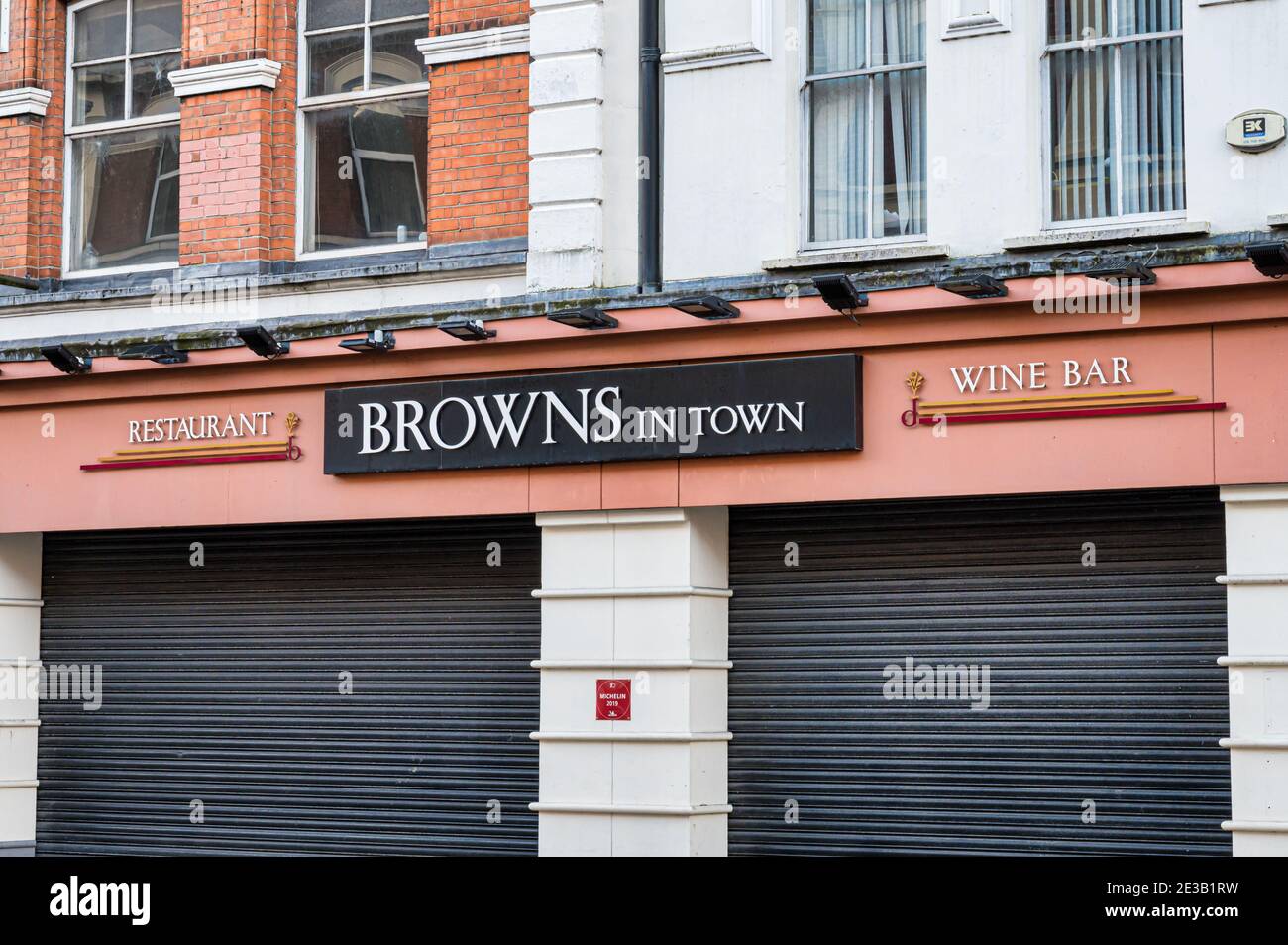 Derry, Nordirland - 16. Januar 2020: Browns im Stadtrestaurant in der Stadt Derry Stockfoto