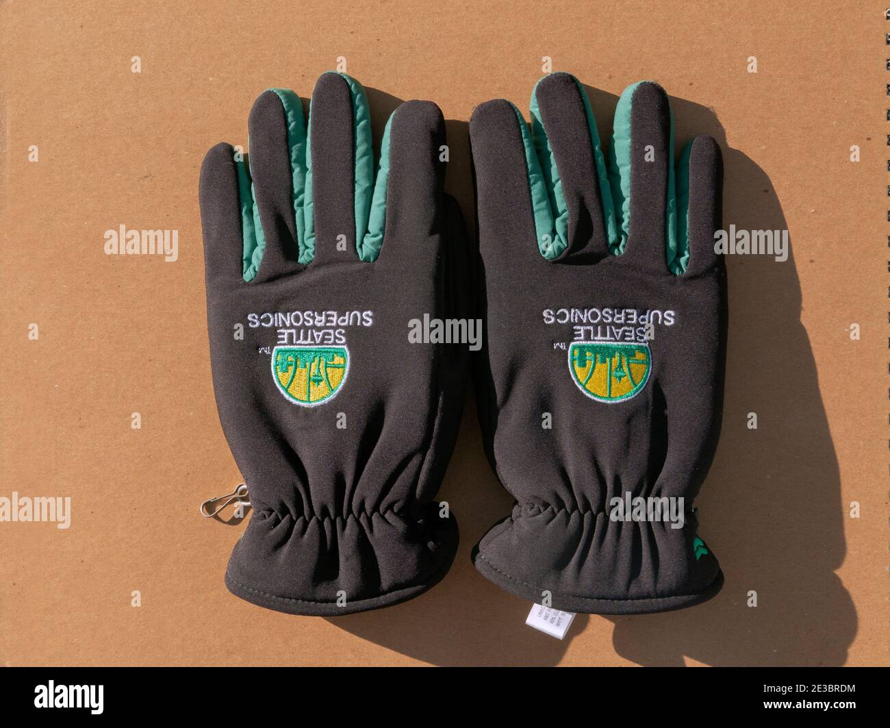 Vintage Seattle Supersonics Winterhandschuhe. Die Sonics verließ Seattle 2008. Stockfoto