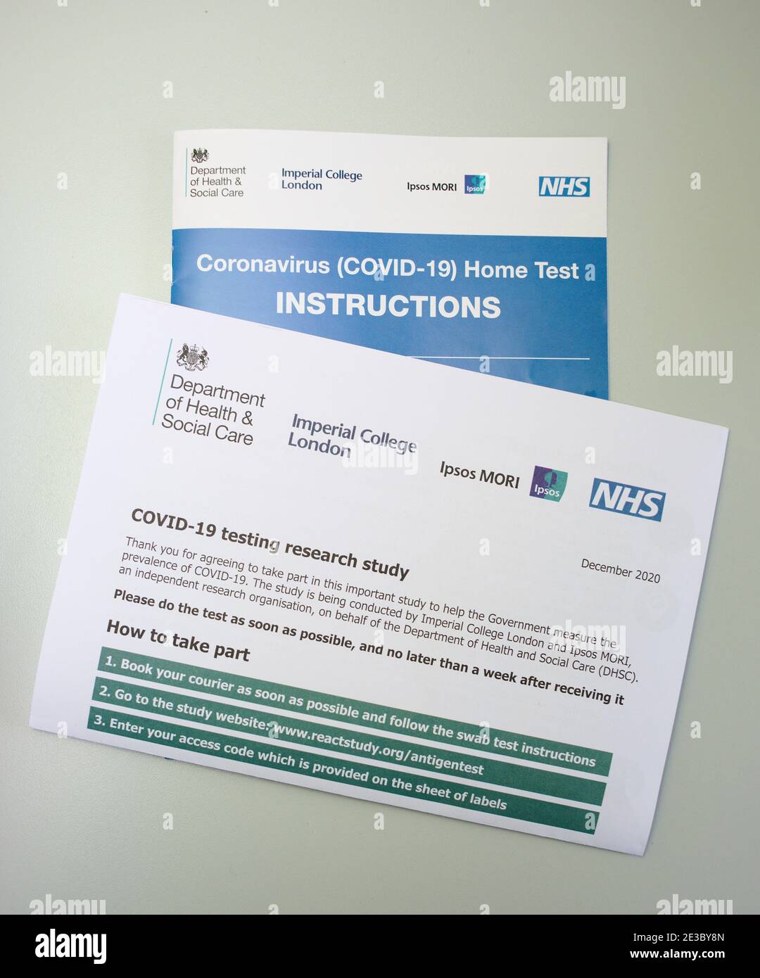 Covid 19 Prüfung Forschungsstudie Informationen und Anweisungen von der NHS und Ipsos Mori. Überwachung der Coronavirus-Prävalenz im Vereinigten Königreich. Stockfoto