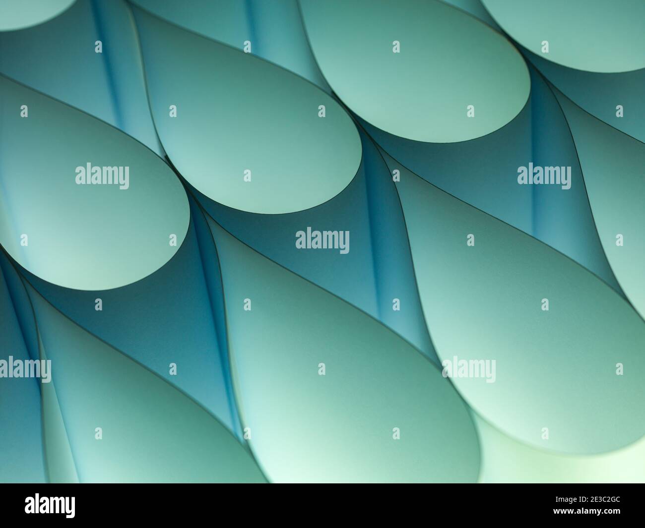 Blaue Papiertropfen, Hintergrund. Stockfoto