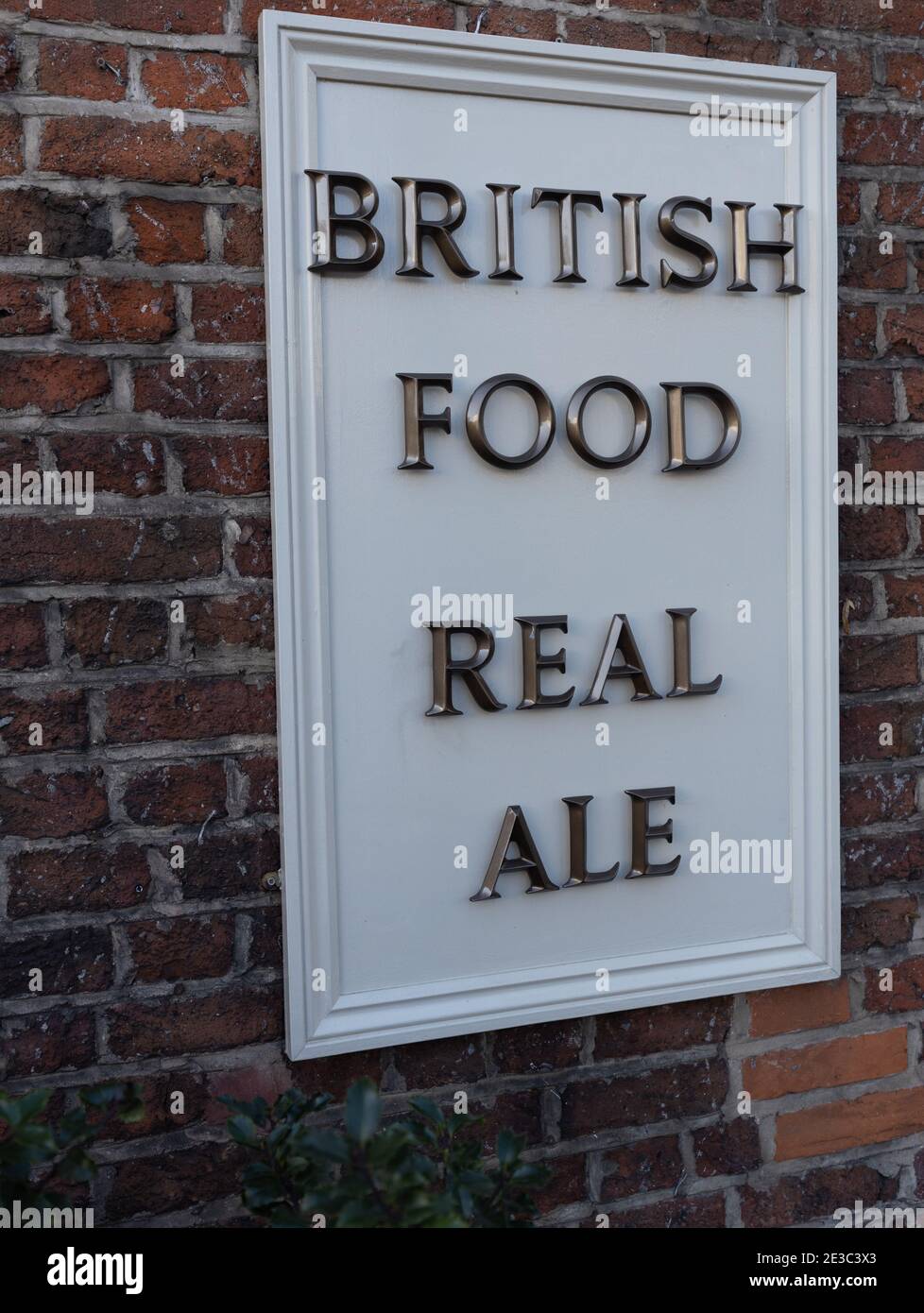 Englisches Essen und richtiges Ale-Zeichen Stockfoto