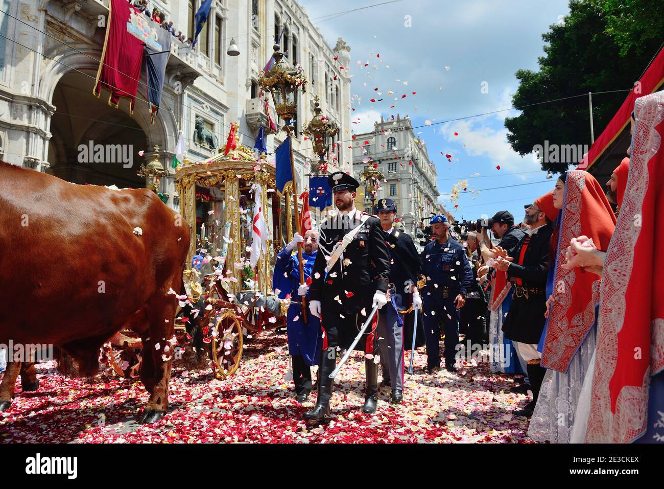 Italien, Sardinien, Cagliari: 363. Ausgabe des Festivals von Sant Efisio (Sagra Sant Efisio) am 1. Mai 2019. Die Statue des schutzpatrons von Cagliari Stockfoto