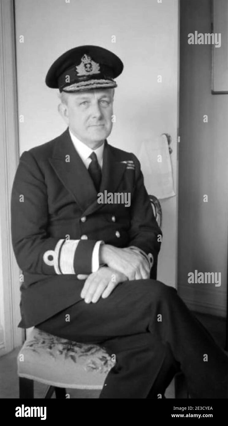 JOHN HENRY GODFREY (1888-1970) als Konteradmiral während des 2. Weltkrieges.sein Name wurde in der Forellennotiz verwendet, was verschiedene Möglichkeiten vorschlug, die Deutschen zu täuschen, was zur Operation Hackfleisch führte. Es ist wahrscheinlich, dass das Memo von Ian Fleming stammt Stockfoto