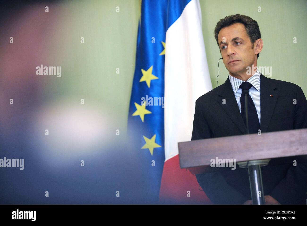 Der französische Präsident Nicolas Sarkozy bei einer Pressekonferenz im Präsidentenpalast in Damaskus, Syrien, am 6. Januar 2009. Sarkozy forderte Syrien am Dienstag auf, die Hamas zu überzeugen, bei den internationalen Bemühungen zur Beendigung des israelischen Angriffs im Gazastreifen zusammenzuarbeiten. Foto von Elodie Gregoire/ABACAPRESS.COM Stockfoto