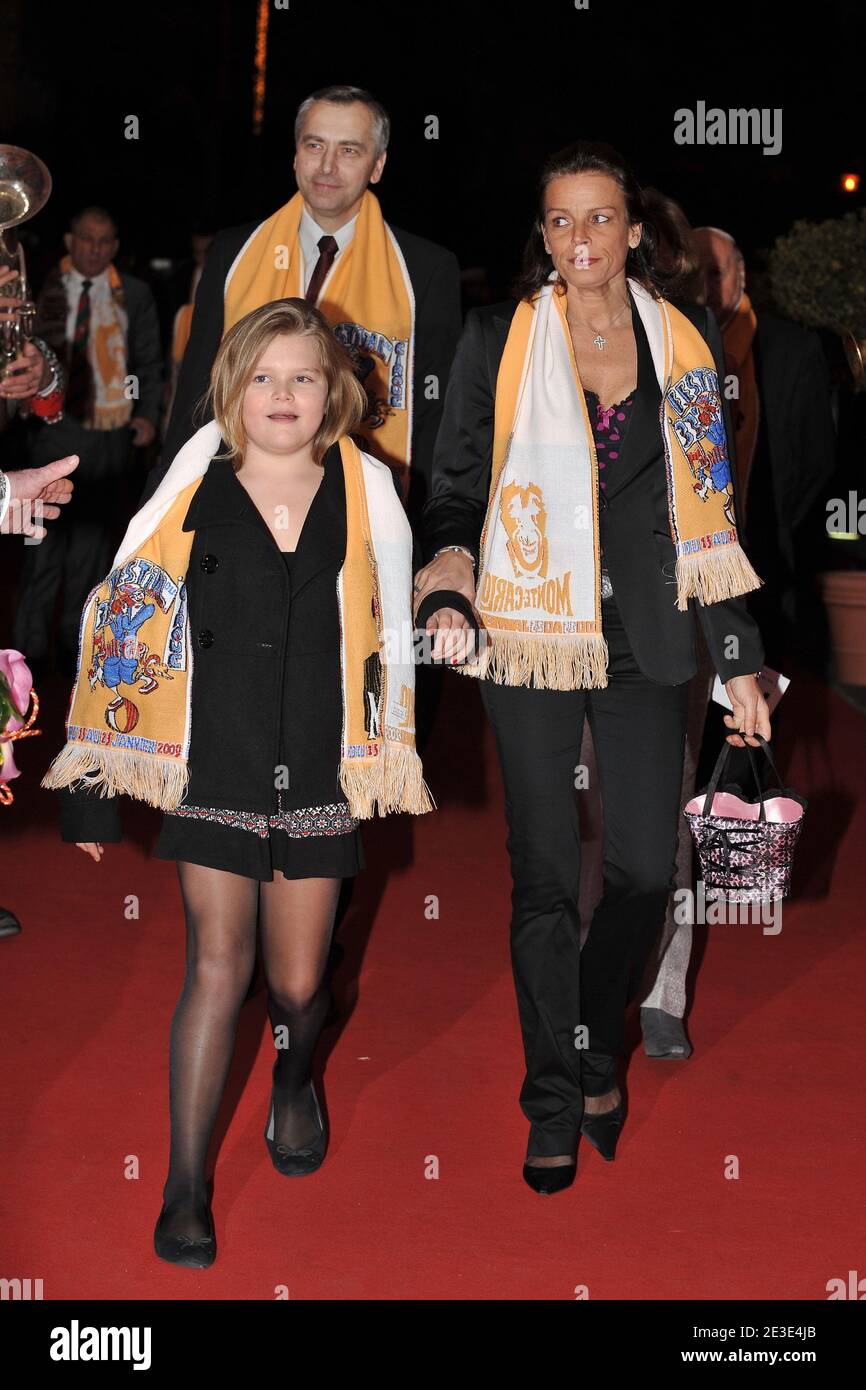 Prinzessin Stephanie von Monaco und ihre Tochter Camille Gottlieb nehmen am 16. Januar 2009 am 33. Internationalen Zirkusfestival Monte-Carlo in Monte-Carlo, Monaco, Teil. Foto von David Niviere/Pool/ABACAPRESS.COM Stockfoto