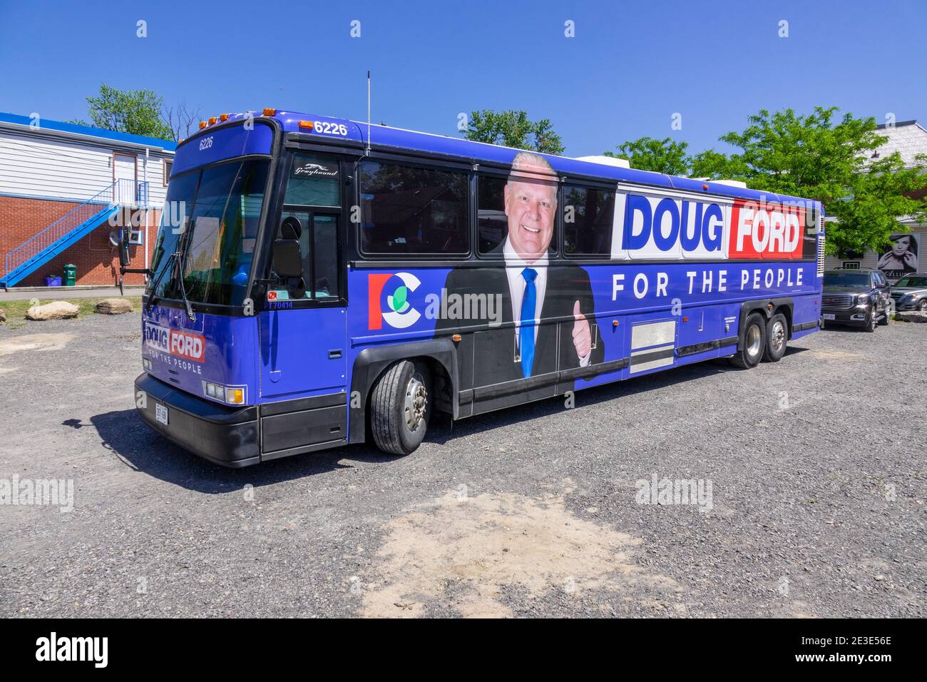 Der Doug Ford Kampagne Bus vor seiner erfolgreichen Wahl zum Premier, Er besucht Manotick Ontario am 2. Juni 2018 während Dickinson's Days Festival Stockfoto