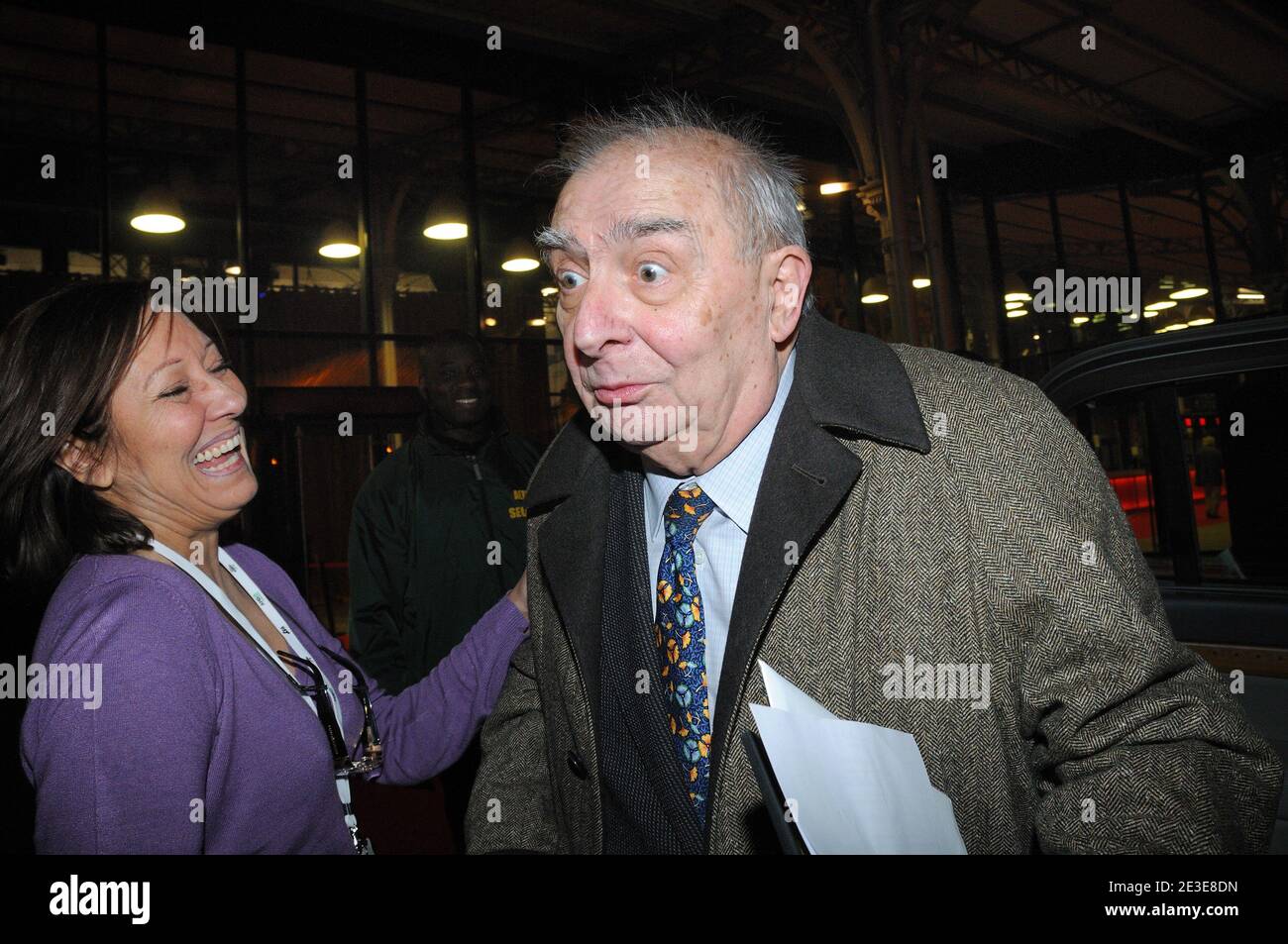 Claude Chabrol nimmt am 18. Januar 2009 am 3. 'Salon du Cinema' in der Grande Halle de la Villette in Paris, Frankreich, Teil. Foto von Helder Januario/ABACAPRESS.COM Stockfoto