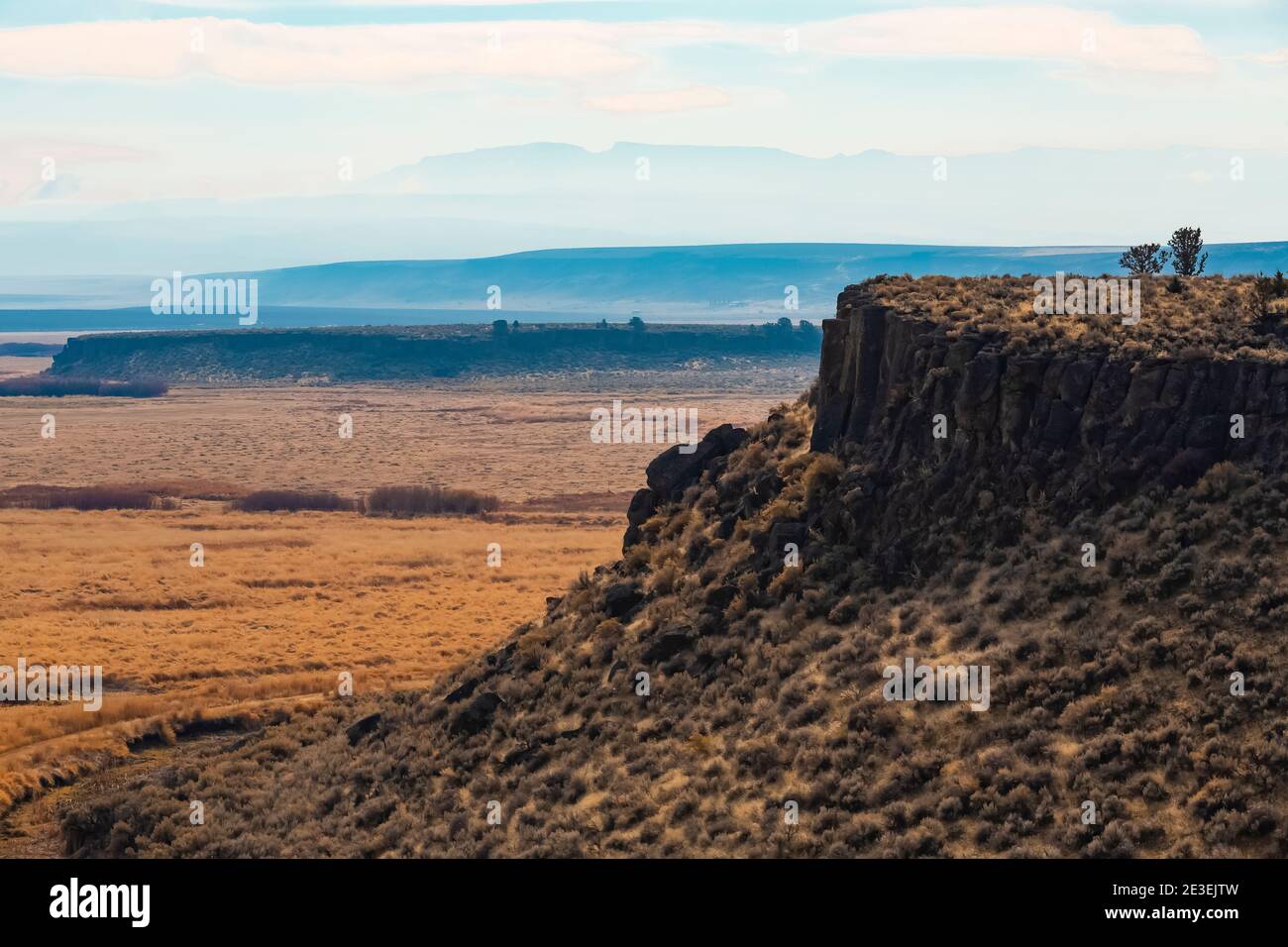 Blick auf Feuchtgebiete von Buena Vista Overlook in Malheur National Wildlife Refuge, Frenchglen, Oregon, USA Stockfoto