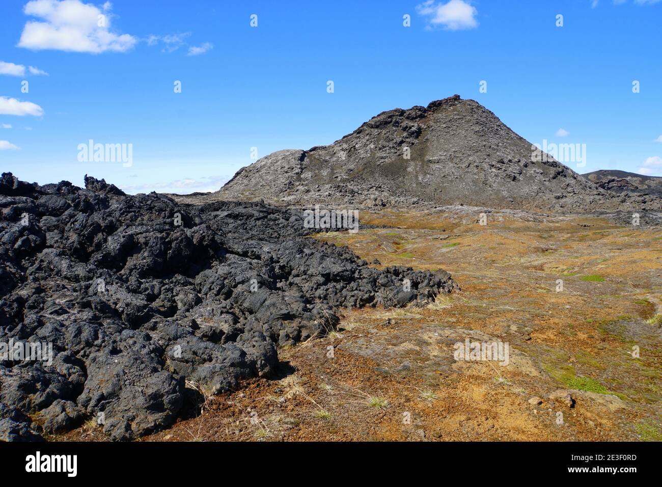 Der Blick auf die Überreste der Vulkanausbrüche in der Nähe von Krafla Lava Field, Myvatn, Island Stockfoto