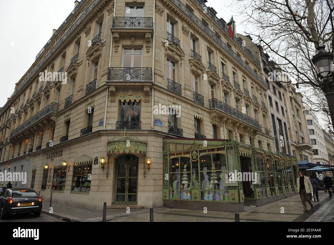Illustration des Teesalons 'La Duree' auf der Champs Elysees in Paris, Frankreich am 27. Februar 2009. Foto von Giancarlo Gorassini/ABACAPRESS.COM Stockfoto