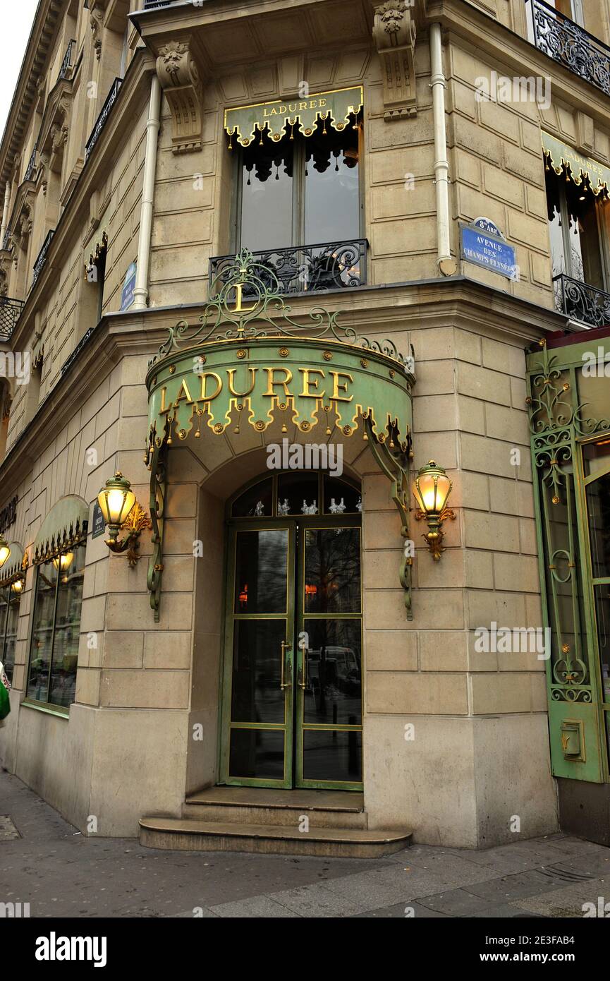 Illustration des Teesalons 'La Duree' auf der Champs Elysees in Paris, Frankreich am 27. Februar 2009. Foto von Giancarlo Gorassini/ABACAPRESS.COM Stockfoto