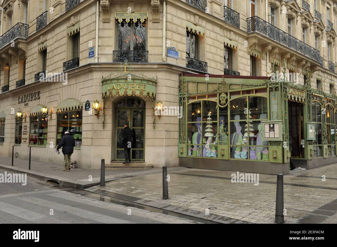 Illustration des Teesalons 'La Duree' auf der Champs Elysees in Paris, Frankreich am 27. Februar 2009. Foto von Giancarlo Gorassini/ABACAPRESS.COM Stockfoto
