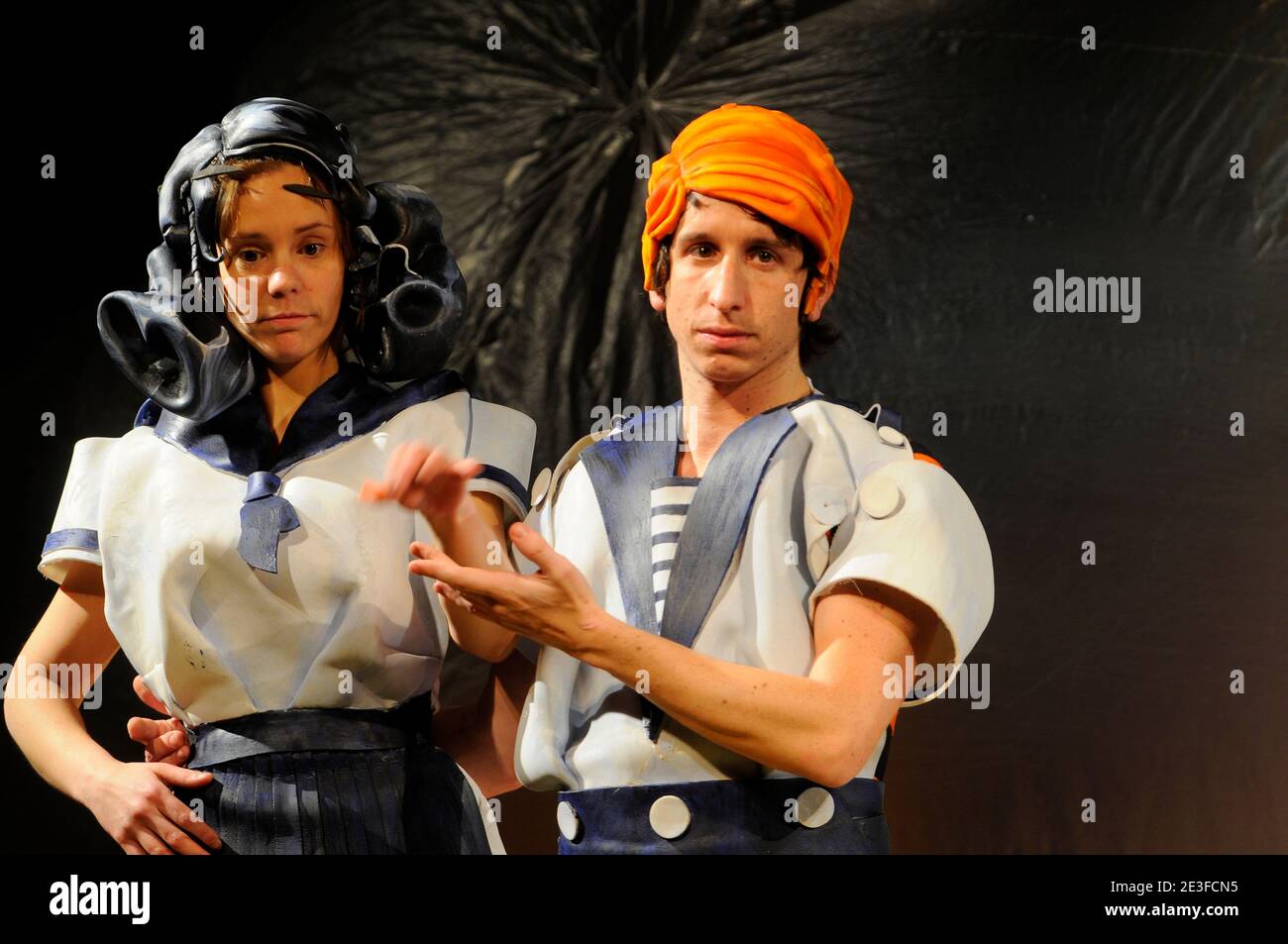 Vorhang-Aufruf des Stücks 'L'Ecume des Jours', inszeniert von Beatrice de la Boulaye und geschrieben von Boris Vian am Theater Dejazet in Paris, Frankreich am 3. März 2009. Foto von Raymond Delalande/ABACAPRESS.COM Stockfoto