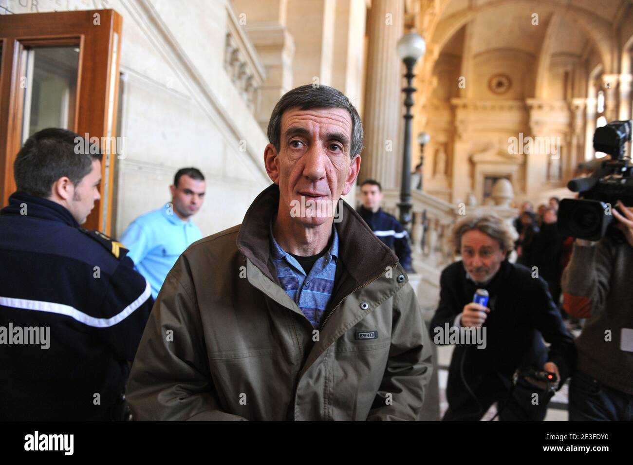 Joseph Versini im Pariser Gerichtsgebäude, um am 6. März 2009 am Prozess gegen Yvan Colonna in Paris teilzunehmen. Foto von Mousse/ABACAPRESS.COM Stockfoto